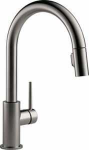 Delta Faucet Trinsic Black Stainless Kitchen Faucet, Kitchen Faucets with Pull Down Sprayer, Kitchen Sink Faucet, Faucet for Kitchen Sink, Magnetic Docking Spray Head, Black Stainless 9159-KS-DST