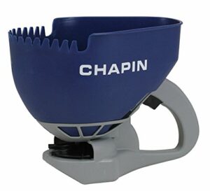 Chapin 8705A 1.6L/.4 Gal Crank (1 Package) Hand Salt Spreader, 3 -Liter, Blue