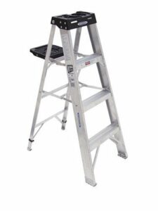Werner 374 Single Sided Step Ladder with Pail Shelf, 300 Lb, 3 in, 3 in Front X 1-1/4 in Rear, 4-Foot